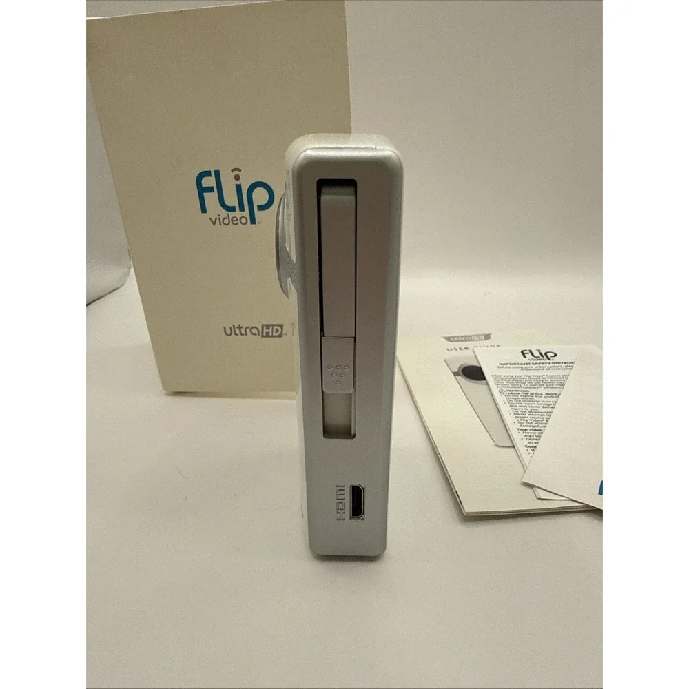 Pure Digital F260W Flip Video Ultra HD Camcorder UNTESTED Good Cosmetic Conditio